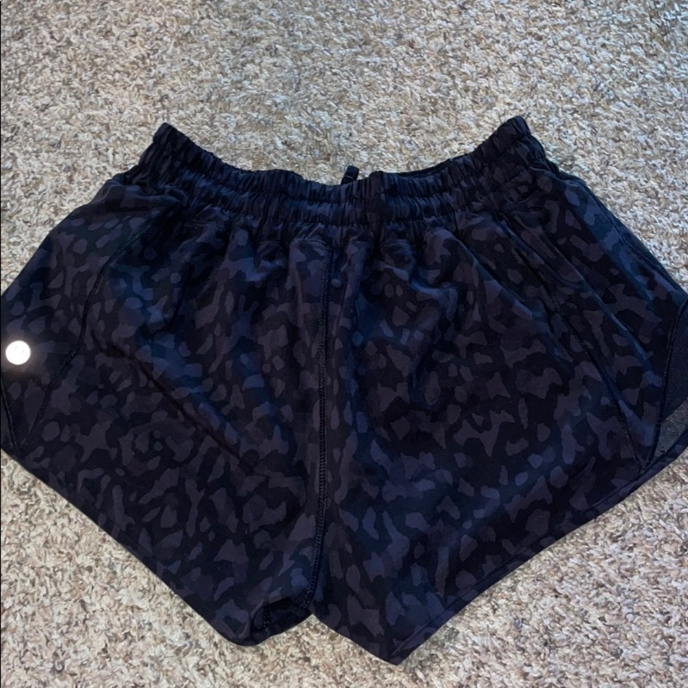 Lululemon Hotty Hot Shorts Size 6